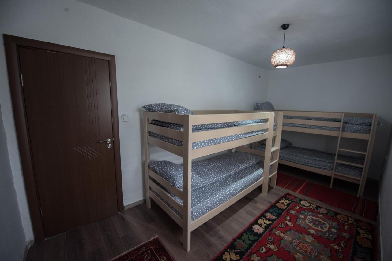 1971 Apart Gusinje Экстерьер фото